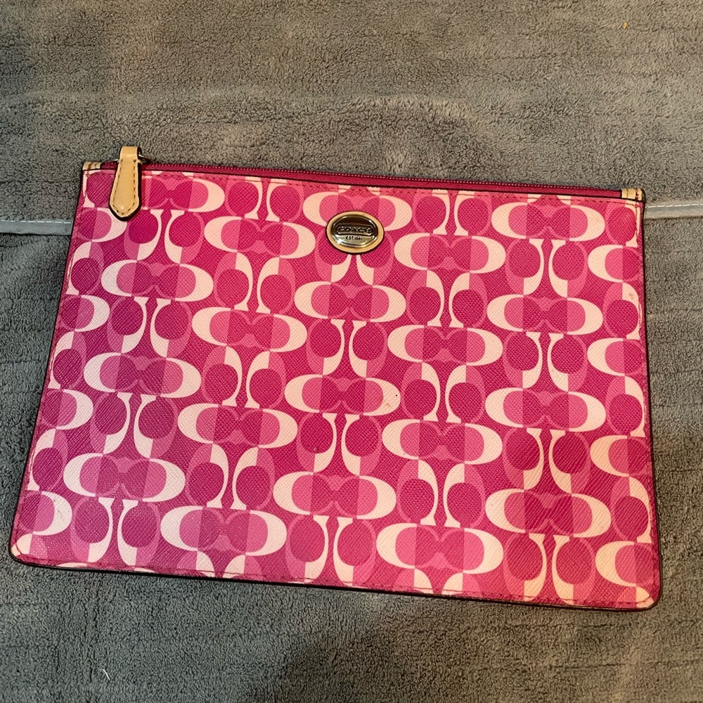 Coach F67516 Peyton Dream C Bordeaux Tech iPad Tablet Pouch Case Clutch Coquette